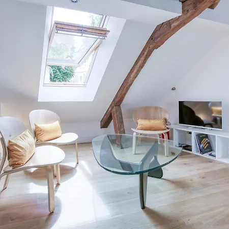 La-haut - Wifi - Centre-ville Apartment